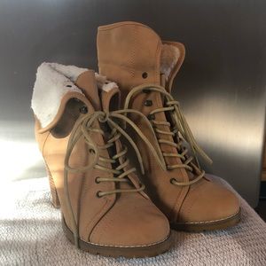 Mia Nubuck lace-up Bootie